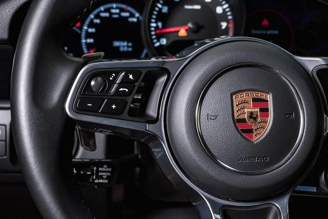 Photo of 2022 Moonlight Blue Metallic Porsche Cayenne