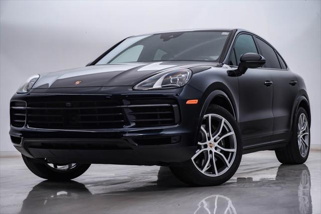 Photo of 2022 Moonlight Blue Metallic Porsche Cayenne