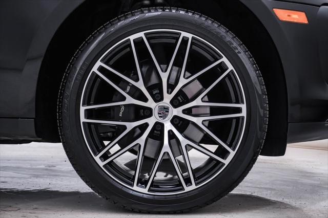 Photo of 2024 Black Porsche Macan