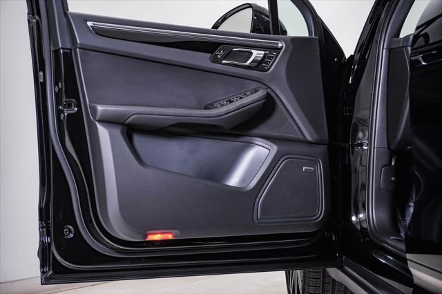 Photo of 2024 Black Porsche Macan