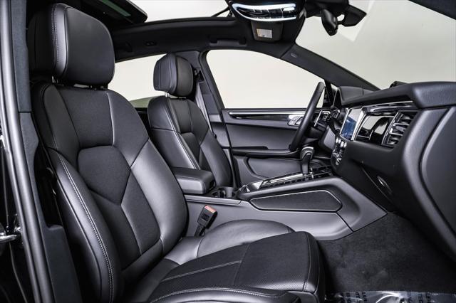 Photo of 2024 Black Porsche Macan