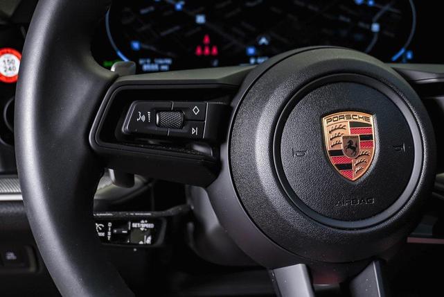 Photo of 2025 Chromite Black Metallic Porsche Cayenne