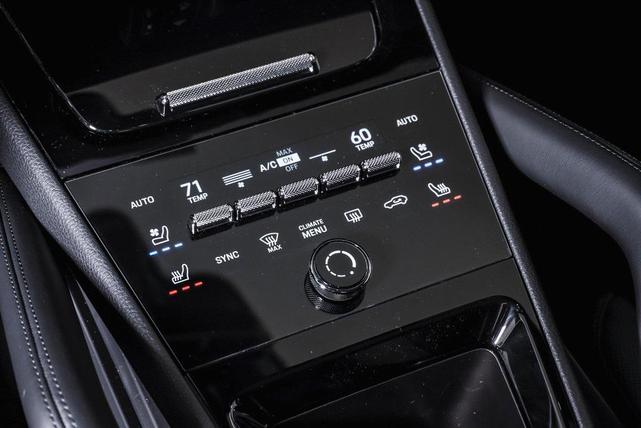 Photo of 2025 Chalk Porsche Cayenne