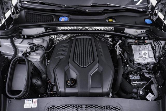 Photo of 2025 Chalk Porsche Macan