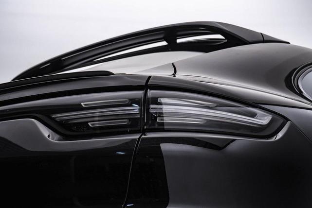 Photo of 2021 Black Porsche Cayenne