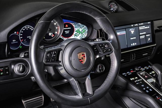 Photo of 2021 Black Porsche Cayenne
