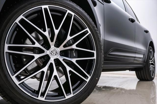 Photo of 2024 Black Porsche Macan