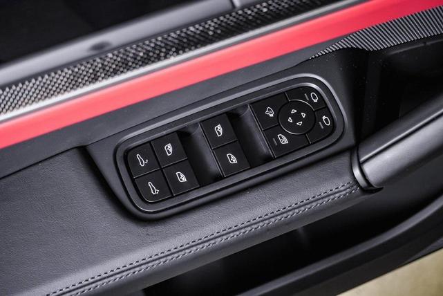 Photo of 2025 Chromite Black Metallic Porsche Cayenne