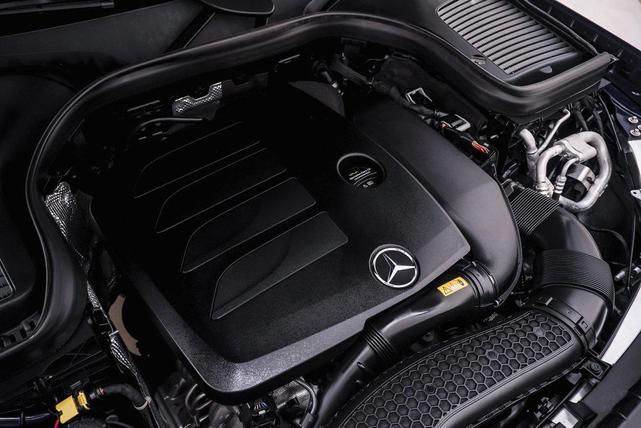 Photo of 2022 Lunar Blue Metallic Mercedes-Benz GLC 300