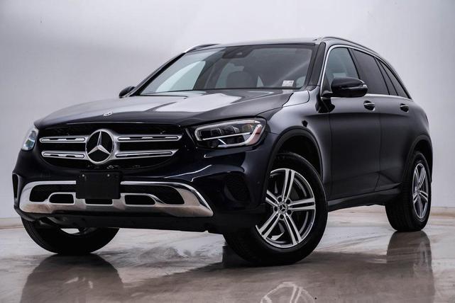 Photo of 2022 Lunar Blue Metallic Mercedes-Benz GLC 300
