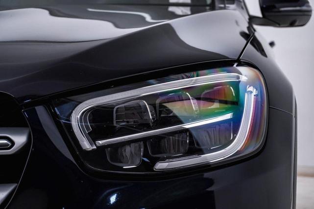 Photo of 2022 Lunar Blue Metallic Mercedes-Benz GLC 300