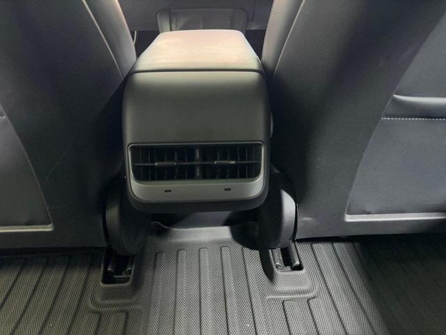 Photo of 2023 Gray Tesla Model 3