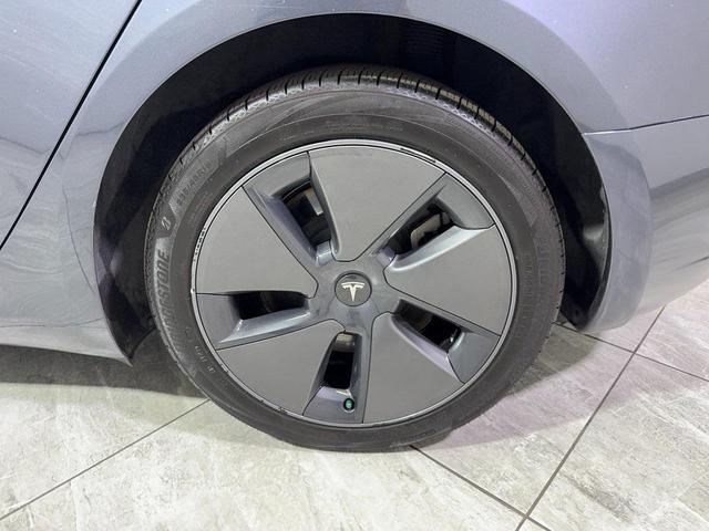 Photo of 2023 Gray Tesla Model 3