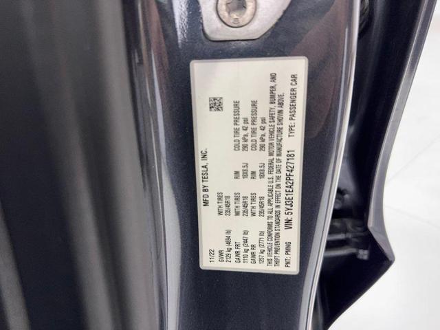 Photo of 2023 Gray Tesla Model 3