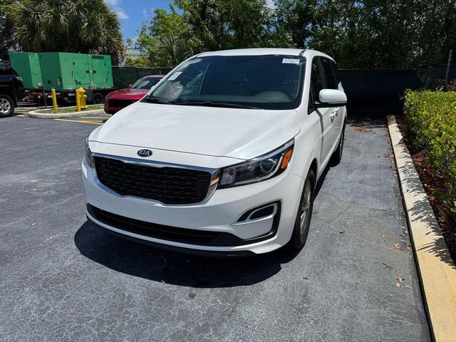 Photo of 2020 Snow White Pearl Kia Sedona