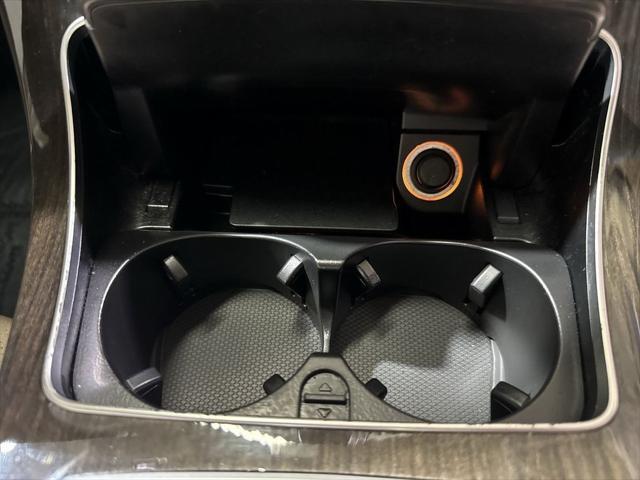 Photo of 2018 Black Mercedes-Benz C-Class