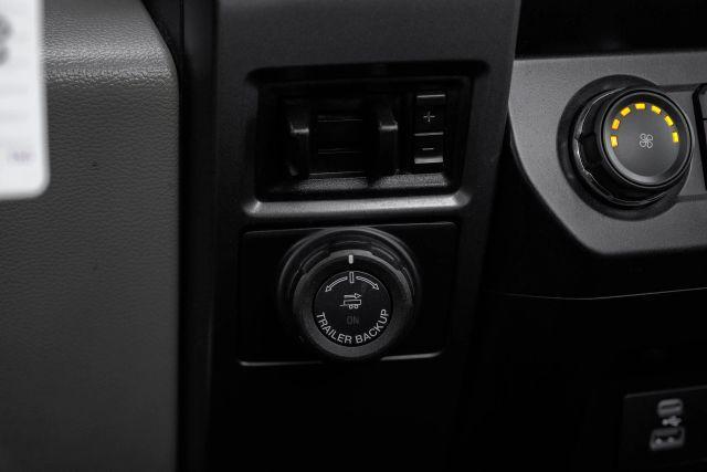 Photo of 2022 White Ford F-450