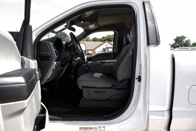 Photo of 2022 White Ford F-450