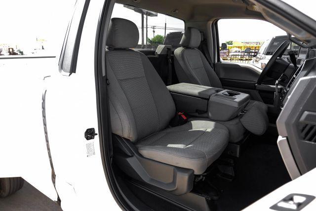Photo of 2022 White Ford F-450