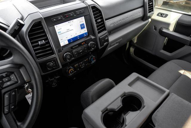 Photo of 2022 White Ford F-450