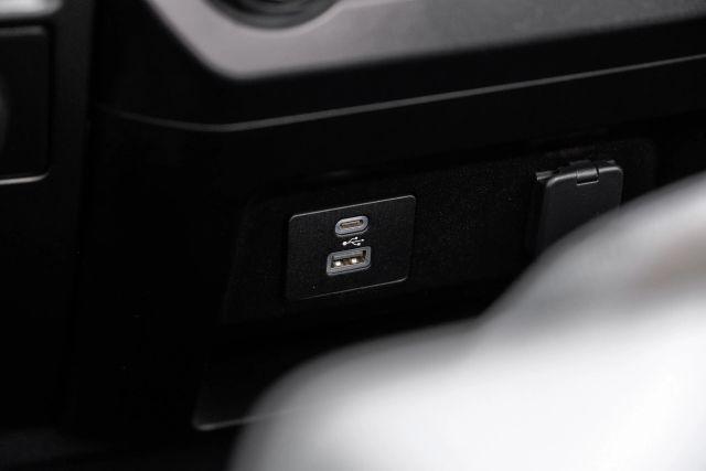 Photo of 2022 White Ford F-450