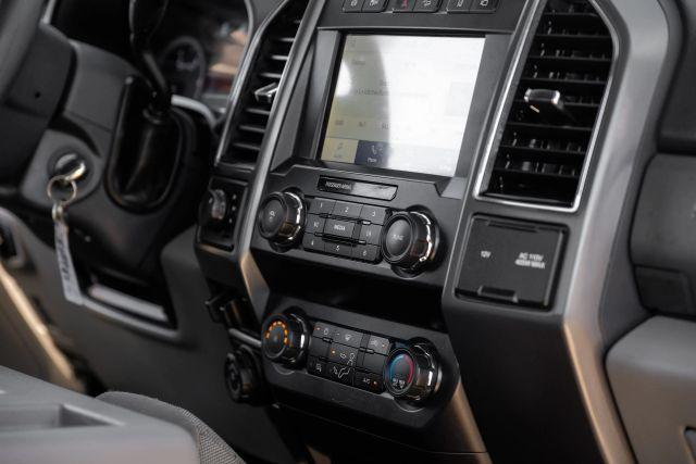 Photo of 2022 White Ford F-450