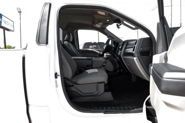 Photo of 2022 White Ford F-450