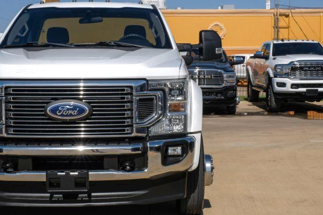 Photo of 2022 White Ford F-450