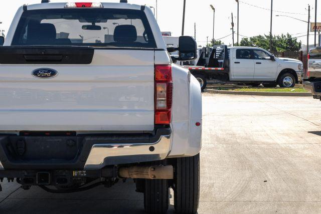 Photo of 2022 White Ford F-450