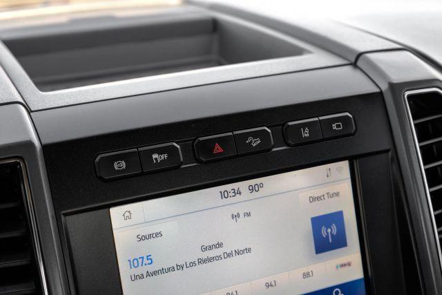 Photo of 2022 White Ford F-450