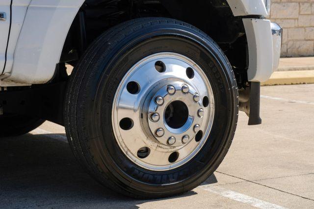 Photo of 2022 White Ford F-450