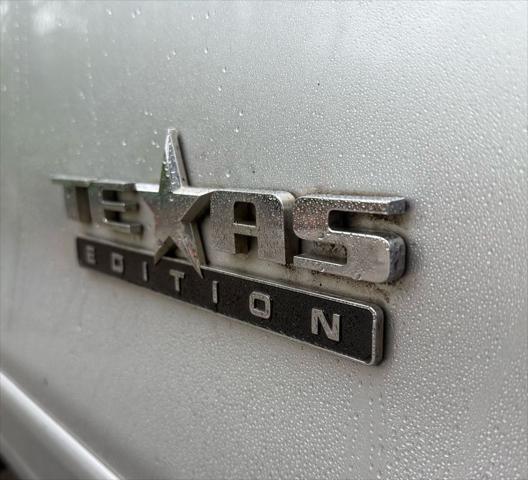 Photo of 2017 Silver Ice Metallic Chevrolet Silverado 1500