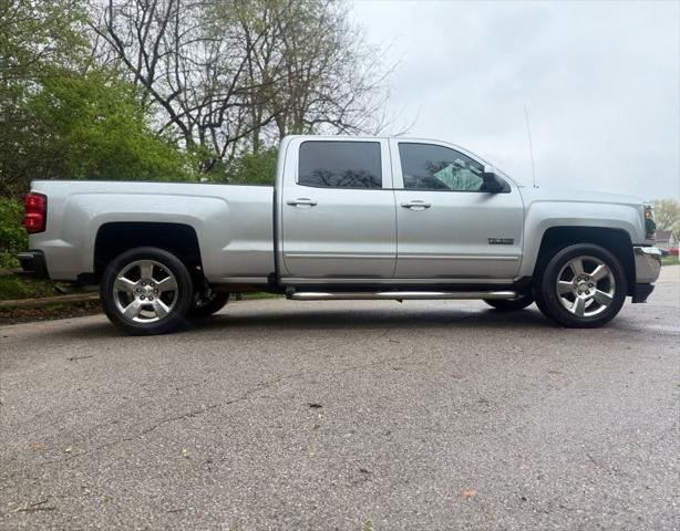 Photo of 2017 Silver Ice Metallic Chevrolet Silverado 1500