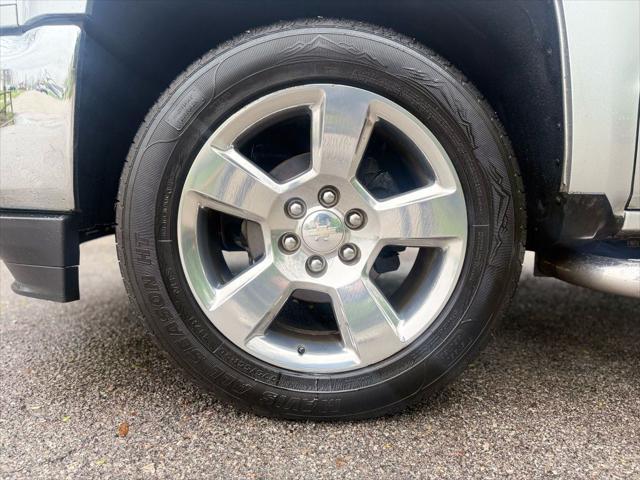 Photo of 2017 Silver Ice Metallic Chevrolet Silverado 1500
