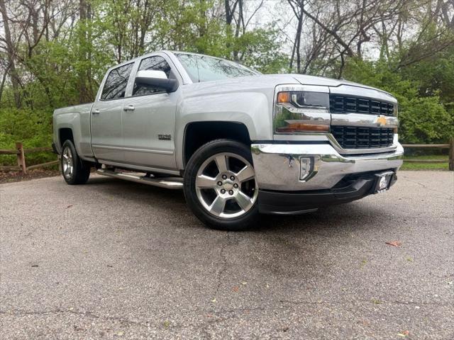 Photo of 2017 Silver Ice Metallic Chevrolet Silverado 1500