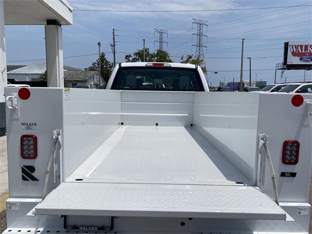 Photo of 2025 Oxford White Ford F-250