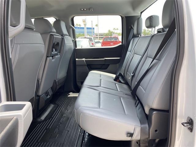 Photo of 2025 Oxford White Ford F-250
