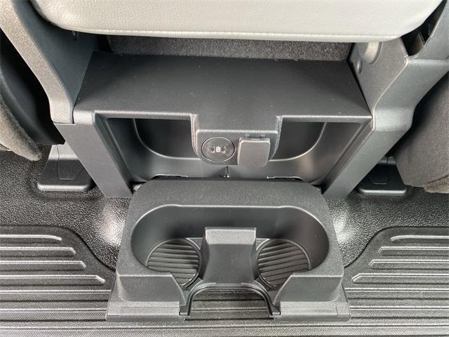 Photo of 2025 Oxford White Ford F-250