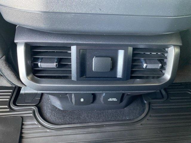 Photo of 2023 Hot Pepper Red Metallic Tinted Clearcoat Ford F-150