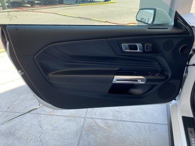 Photo of 2024 Oxford White Ford Mustang