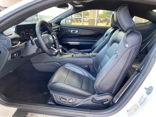 Photo of 2024 Oxford White Ford Mustang