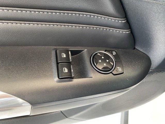 Photo of 2024 Oxford White Ford Mustang