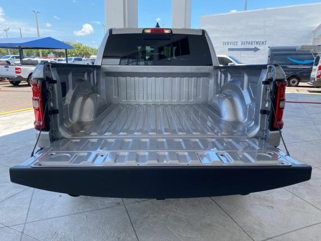 Photo of 2025 Billet Silver Metallic Clearcoat RAM 1500
