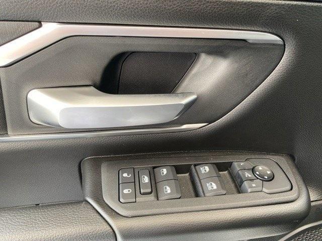Photo of 2025 Billet Silver Metallic Clearcoat RAM 1500