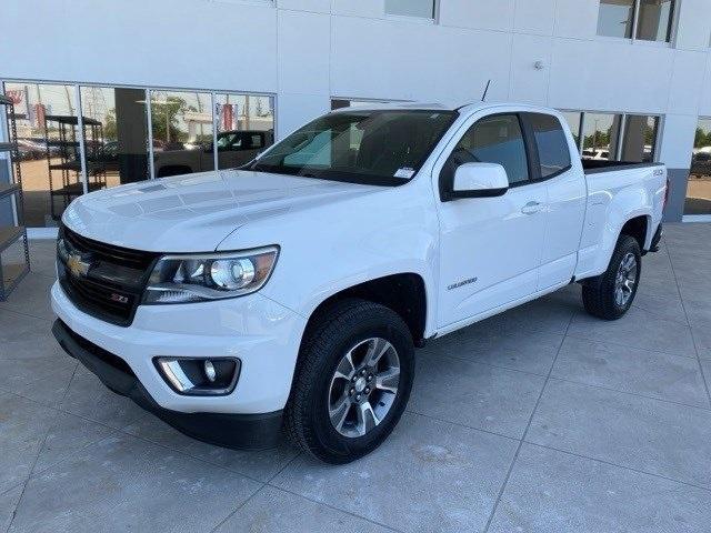 Photo of 2019 Summit White Chevrolet Colorado