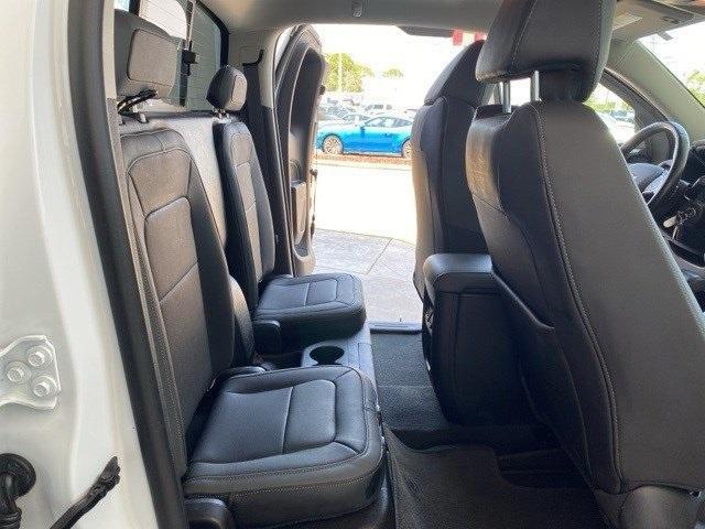 Photo of 2019 Summit White Chevrolet Colorado