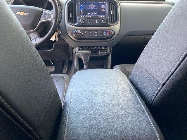 Photo of 2019 Summit White Chevrolet Colorado
