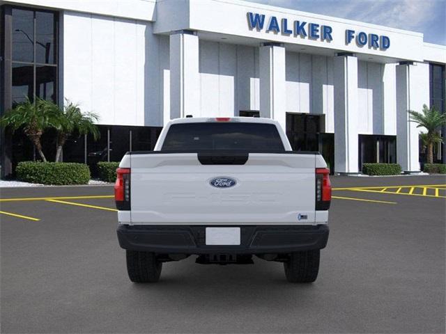 Photo of 2025 Oxford White Ford F-150 Lightning