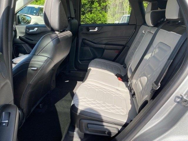 Photo of 2024 Iconic Silver Metallic Ford Escape