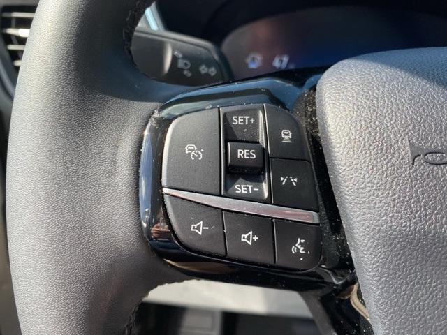 Photo of 2024 Iconic Silver Metallic Ford Escape